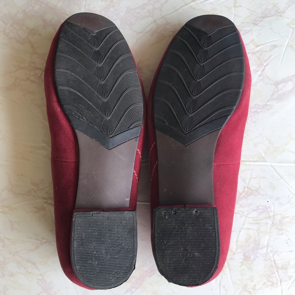 Red Women's Flats - Picture 5 of 8